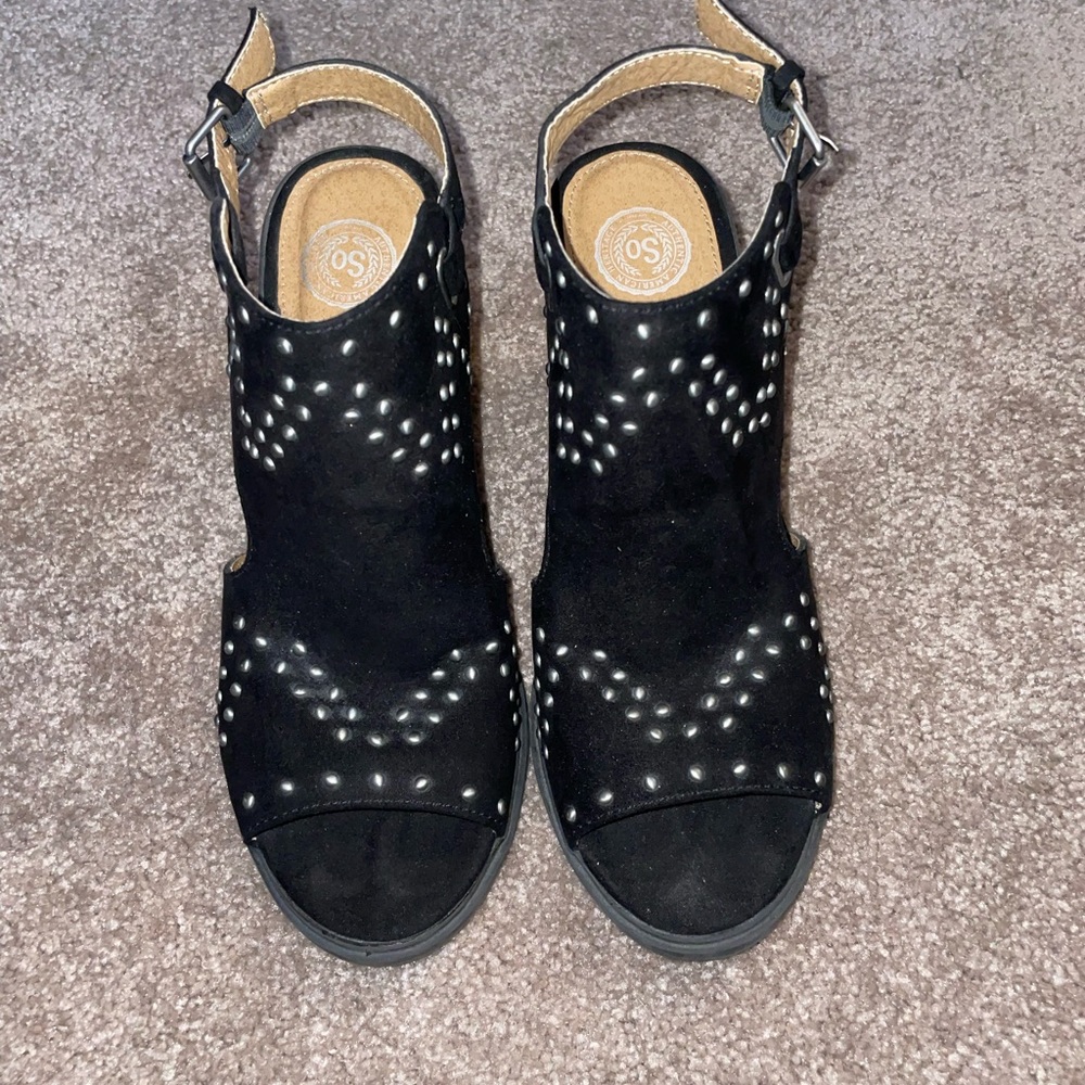 Kohl's Black Sandals with Edgy Studs